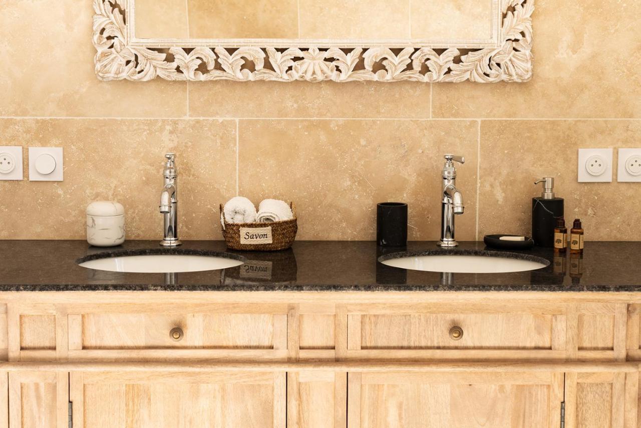 La Fugue, Demeure Historique Proche De Uzes,Nimes,Cevennes Hotell Brignon Eksteriør bilde